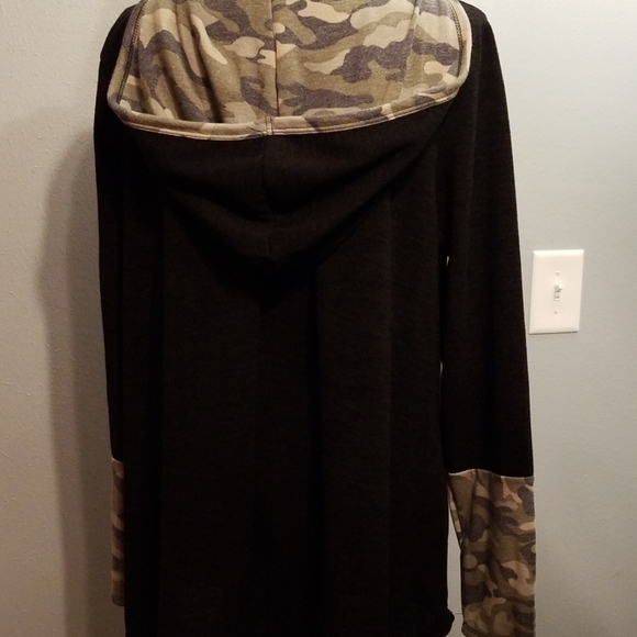 1X Black Knit Tunic with Camouflage hood - Picture 7 of 8